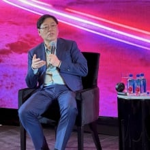 Lenovo CEO Yang Yuanqing speaks to the media at ces 2026