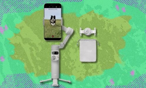 the DJI Osmo Mobile 7 on a green background