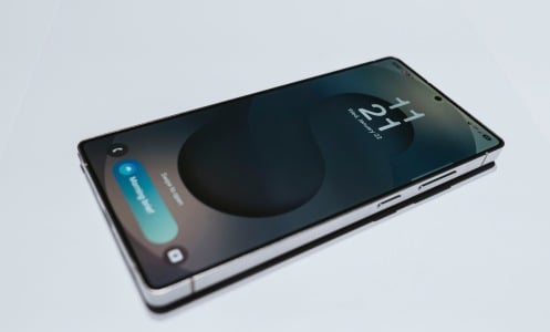 galaxy s25 ultra phone on display at galaxy unpacked launch event