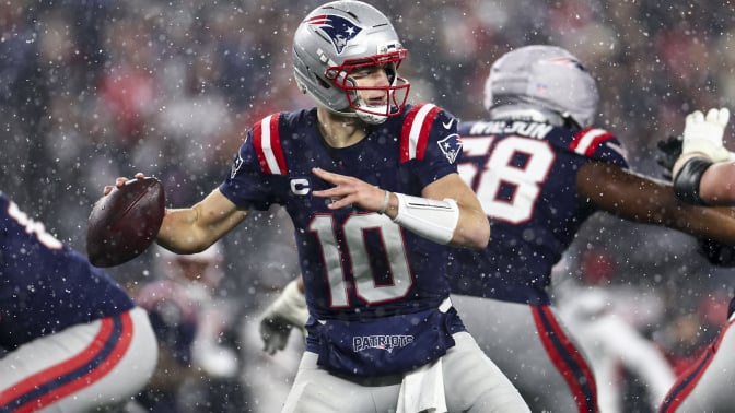 Drake Maye #10 of the New England Patriots