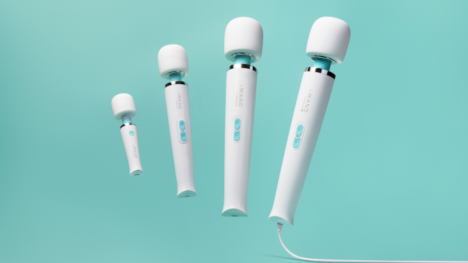 The Le Wand Classique Collection against a Tiffany Blue background. 