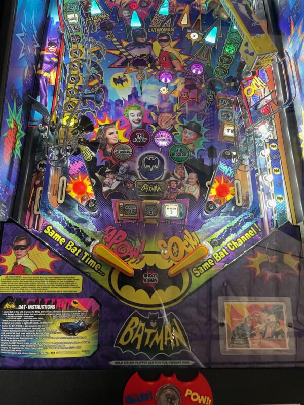 Batman 66 Premium Pinball Machine