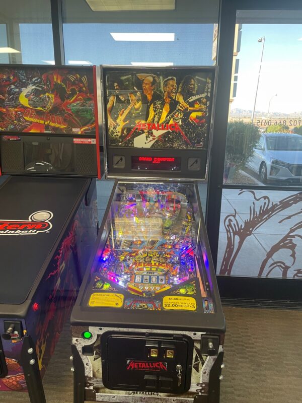 Metallica Road Case Pinball Machine